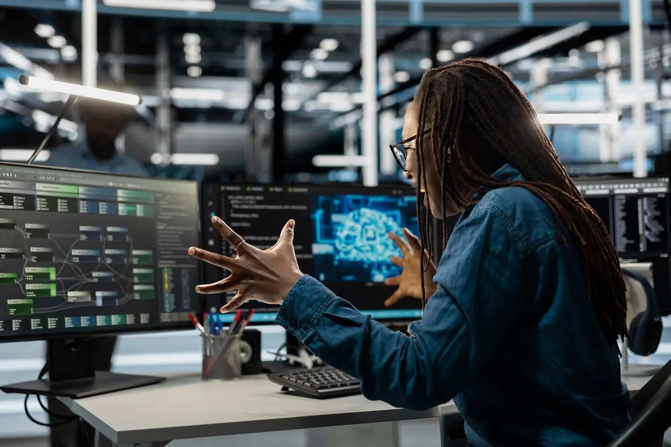 Вне себя от радости администратор удовлетворён после того, как добился запуска инструментов ИИ на оборудовании дата-центра.